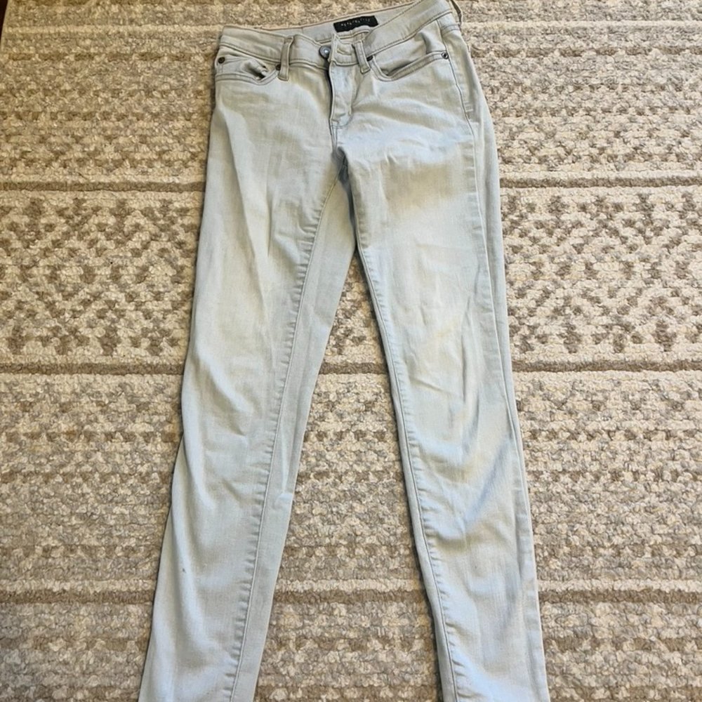 Aeropostale Skinny Light Wash Jeans
